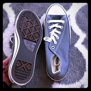 Grey converse NEVER WORN